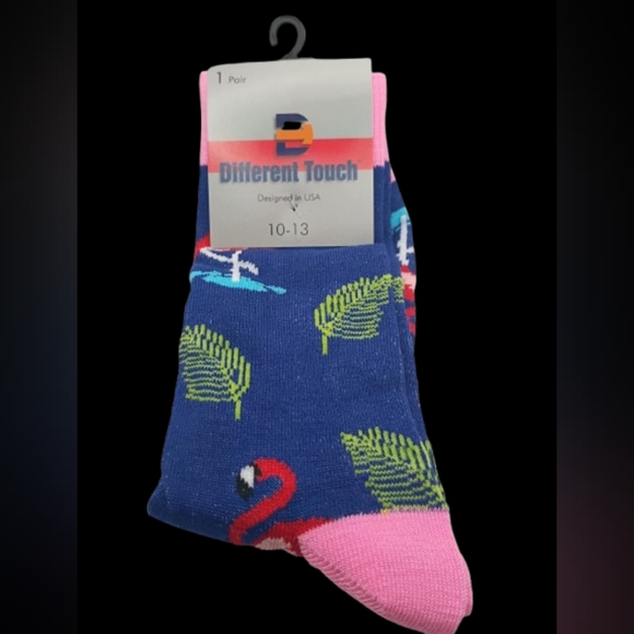 Men's Different Touch Novelty Flamingo Blue and Pink Men's Socks - Picture 1 of 3